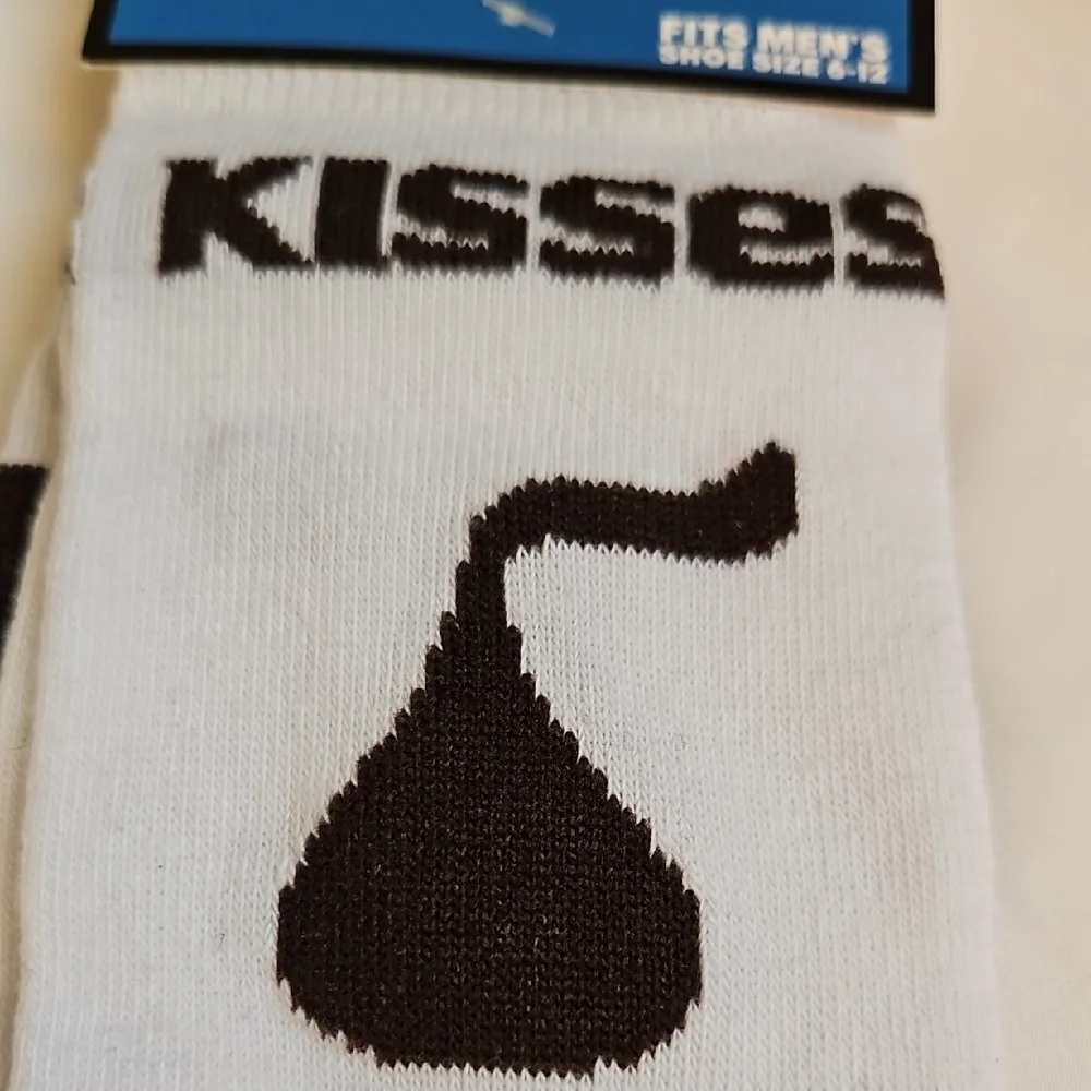 HERSHEYS KISSES Mens Graphic Crew Socks 6-12